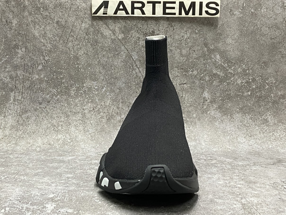 Balenciga Speed Graffiti Trainers Black