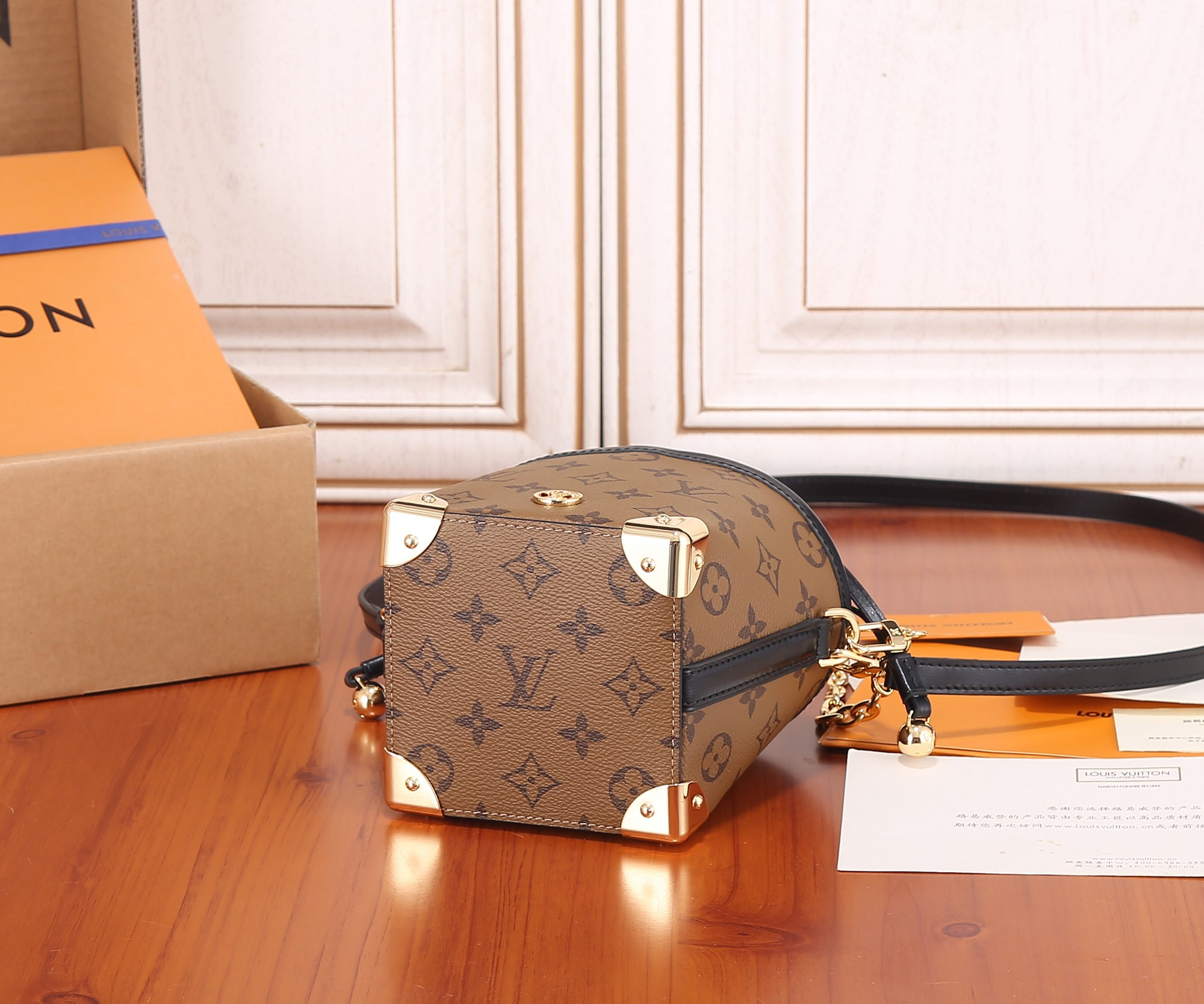 LV M82885 Zjs jh Online Only 11.5x11.5x11.5 CM