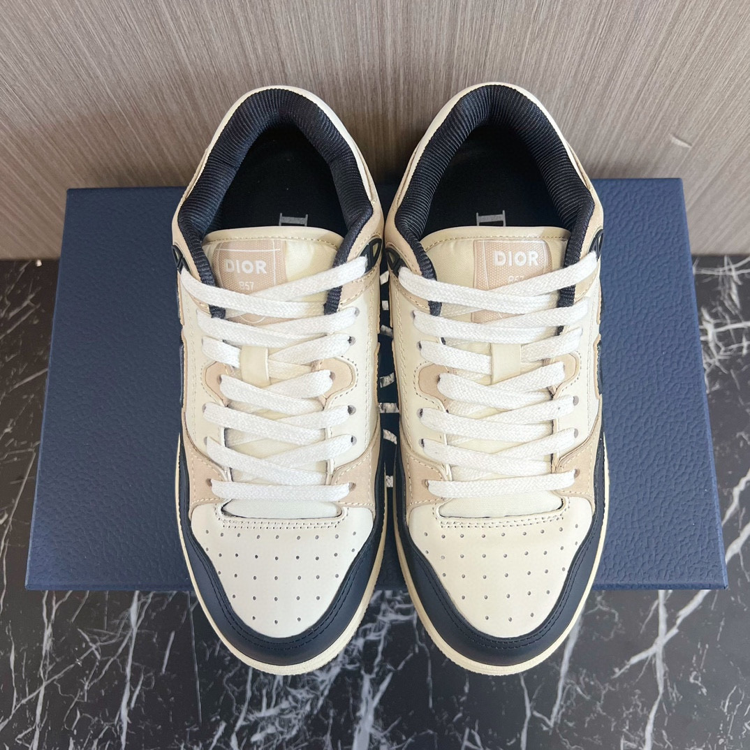 ua D*or b57 low-top sneaker